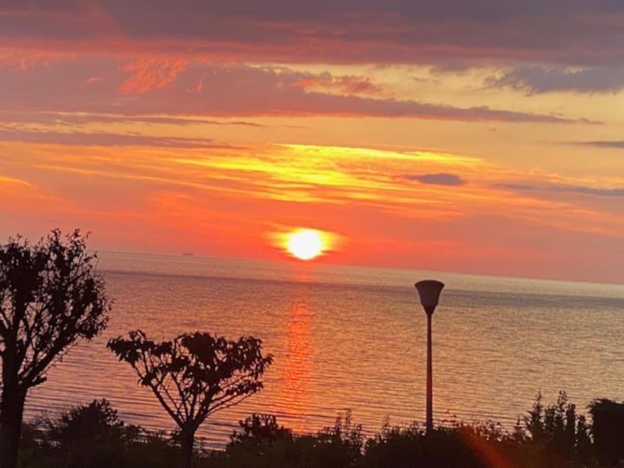 Superbe Vue Mer Panoramique F3 Blonville-sur-Mer Exteriér fotografie
