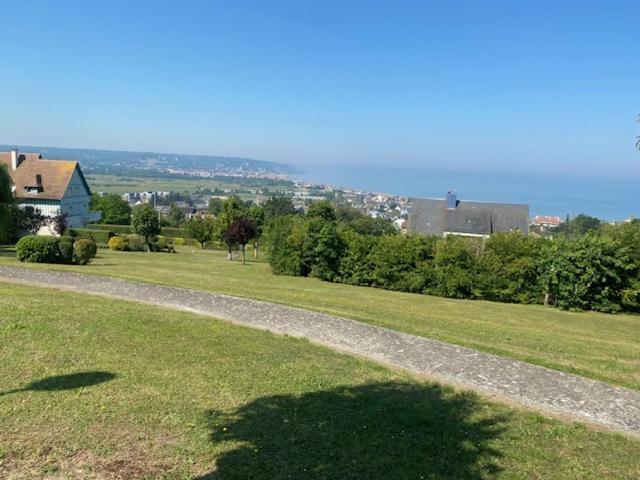 Superbe Vue Mer Panoramique F3 Blonville-sur-Mer Exteriér fotografie